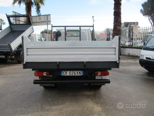 Nissan Cabstar 3000 120CV RIBALTABILE TRILATERALE