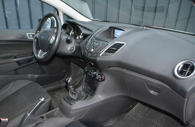 Ford Fiesta 5p 1.5 tdci Business 75cv E6 * POCHI KM *