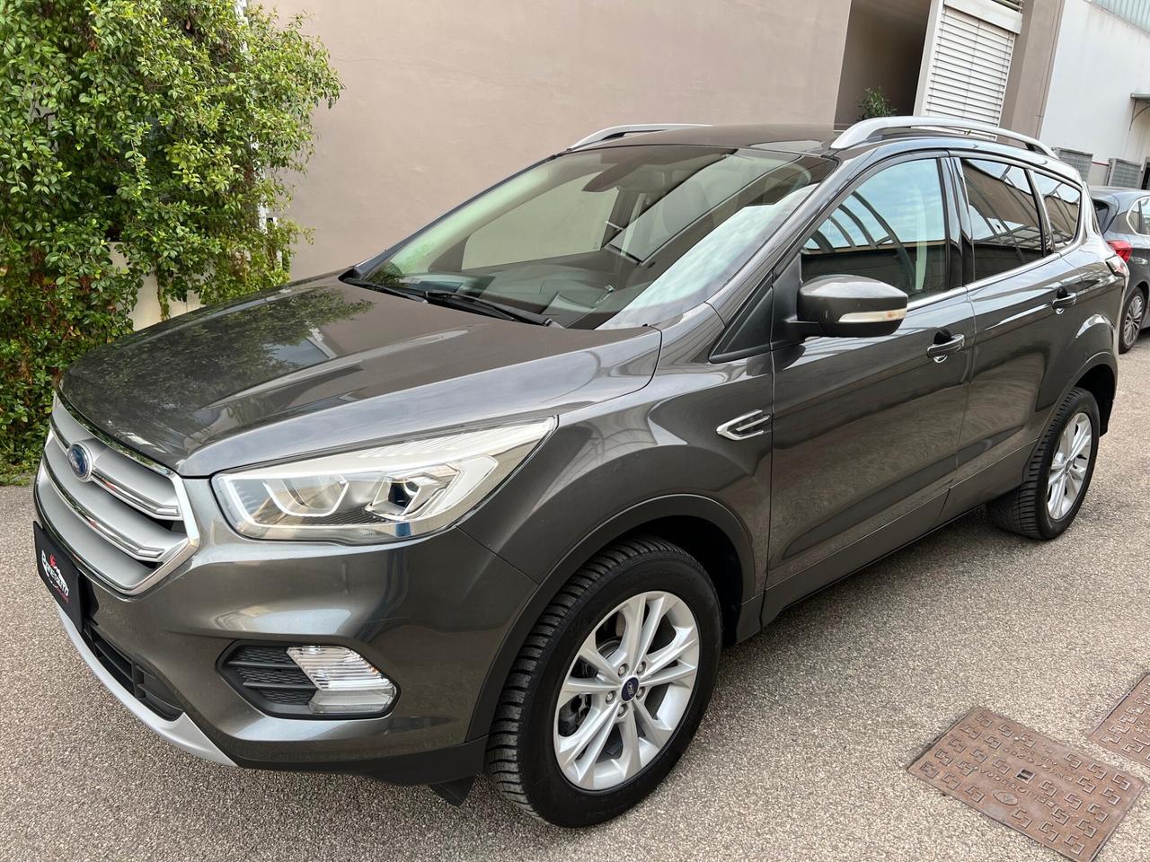 Ford Kuga 1.5 tdci 120cv TITANIUM NAVI/CAMERA/PDC/17; PERF.