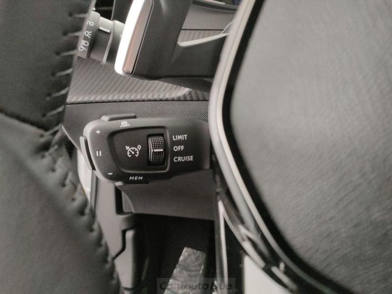 Peugeot 2008 2008 1.2 hybrid Allure 145cv e-dcs6