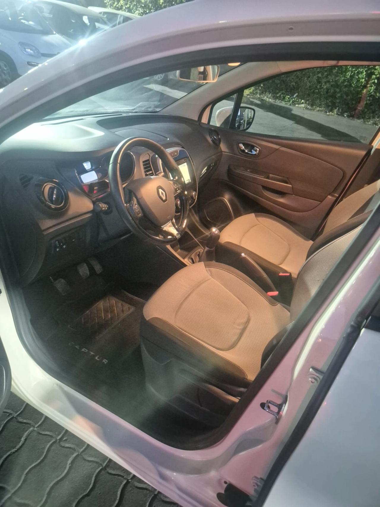 Renault Captur 1.5 dCi 8V 90 CV EDC Energy R-Link