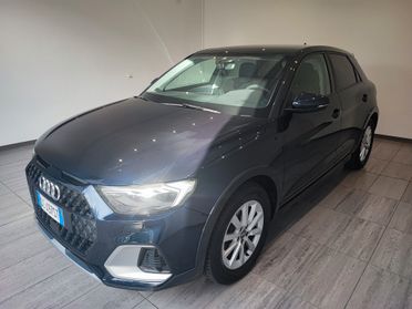Audi A1 citycarver 30 TFSI Identity Contrast