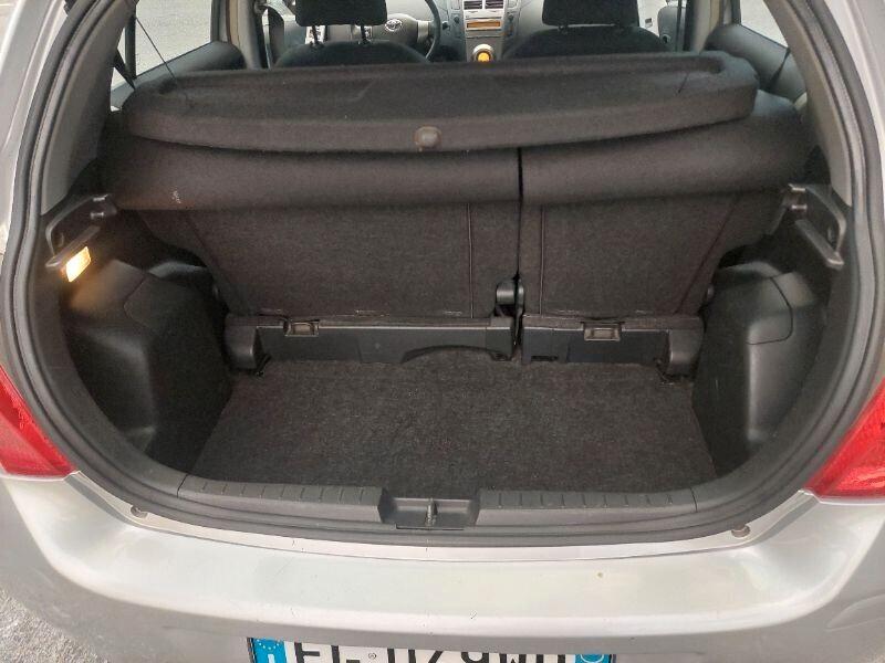 Toyota Yaris 1.0 5P euro5 gomme frizione nuove ok areaB/C