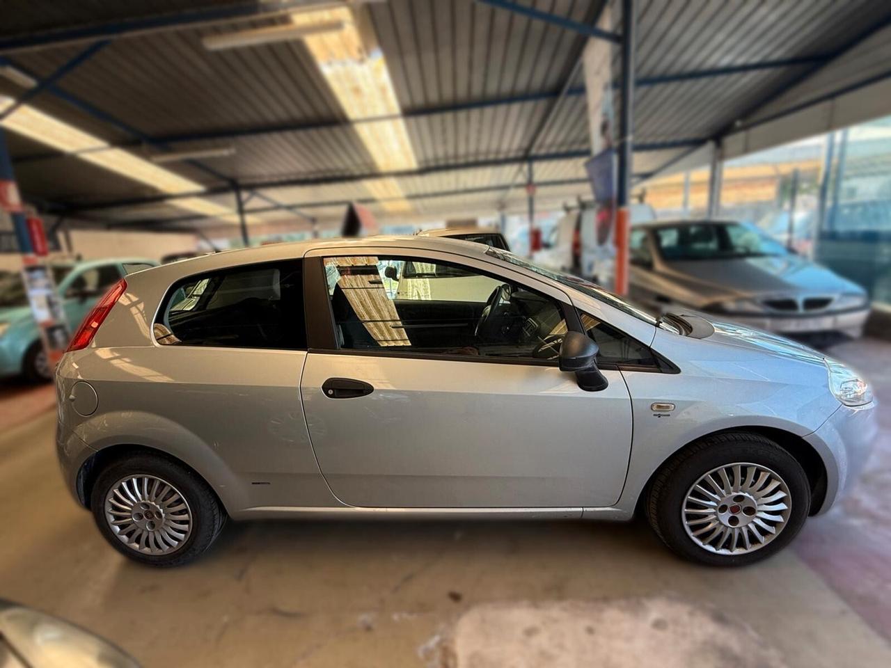 Fiat Grande Punto Grande Punto 1.3 MJT 75 CV 3 porte Dynamic