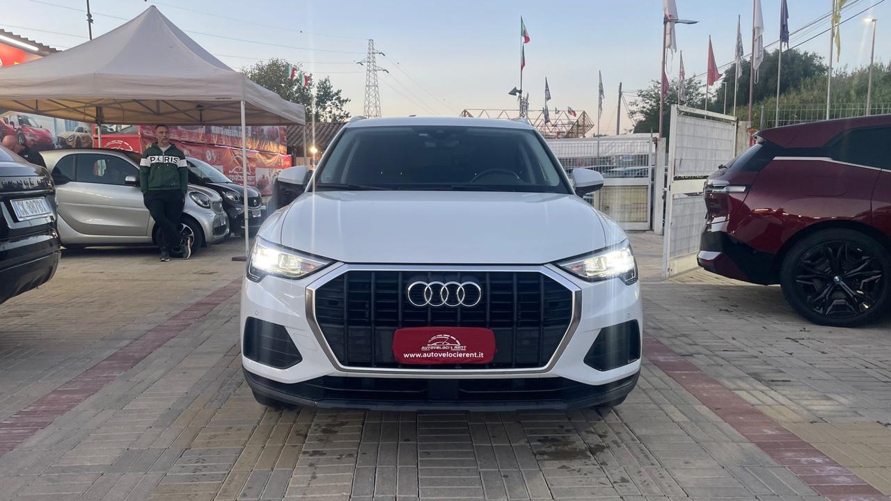 Audi Q3 35 TFSI Business Advanced