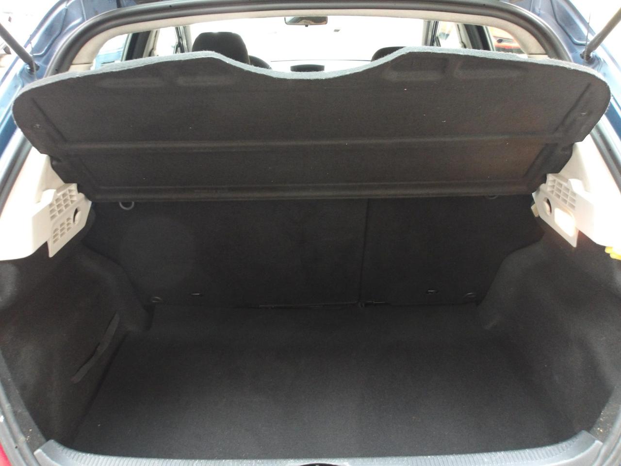 Peugeot 207 5 Porte 207 5p 1.6 hdi 16v XS