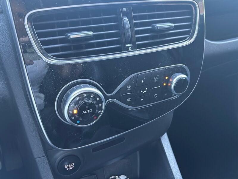 Renault Clio 0.9 TCE 75cv MOSCHINO INTENS