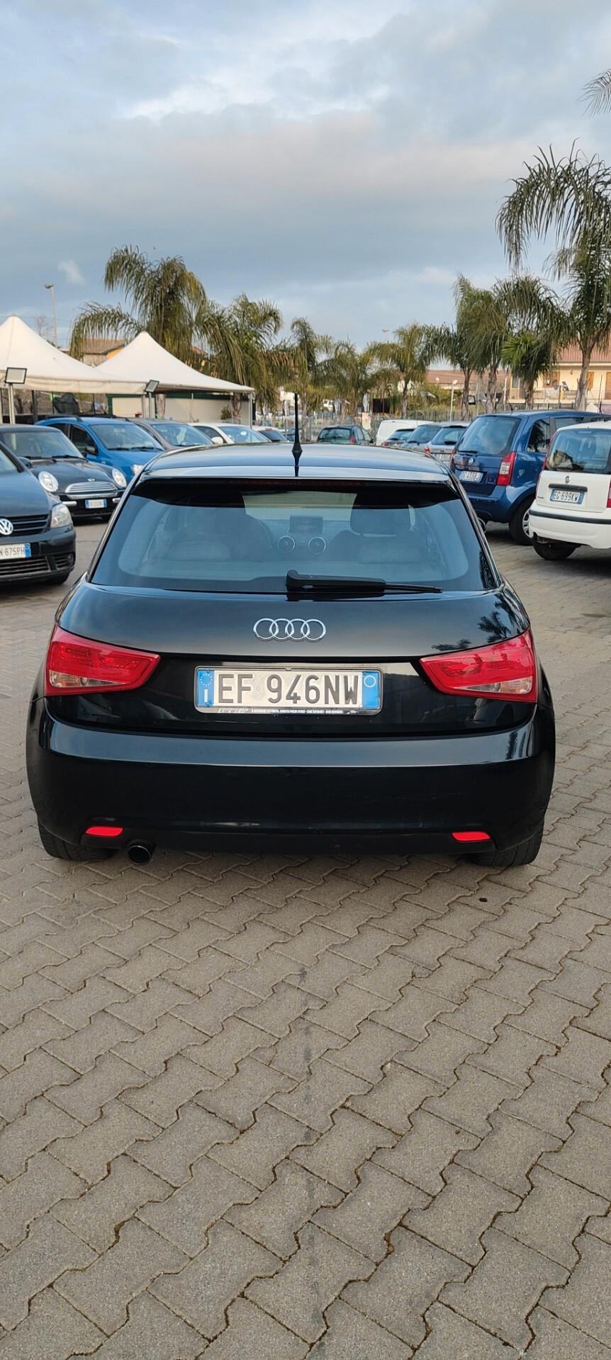 Audi A1 1.6 TDI 105 CV Ambition Diesel full