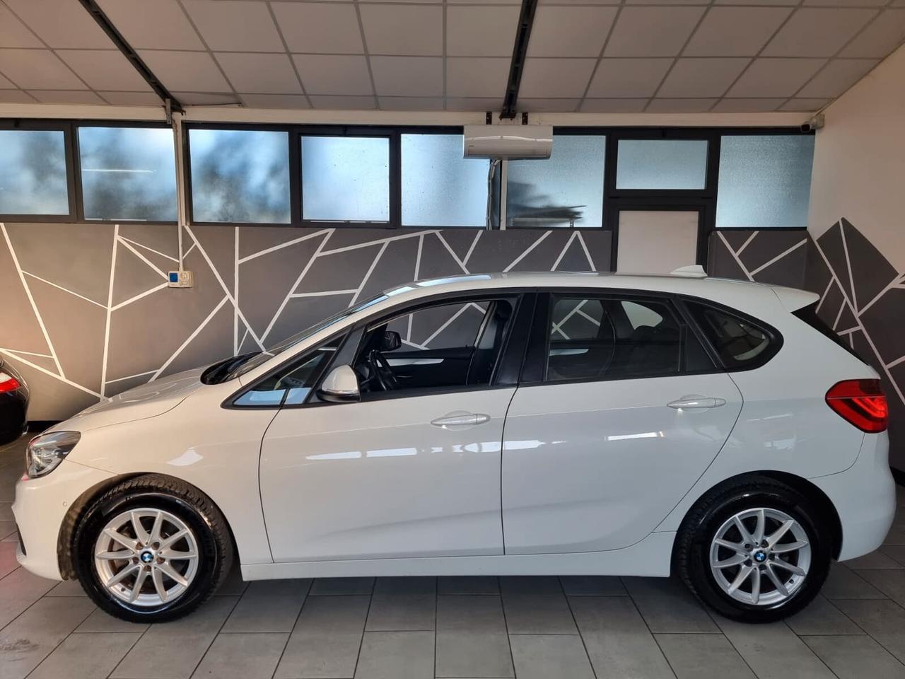 Bmw 216d Active Tourer Advantage NEOPATENTATI
