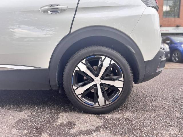 Peugeot 3008 1.2 pt t GT Line s&s 130cv eat8