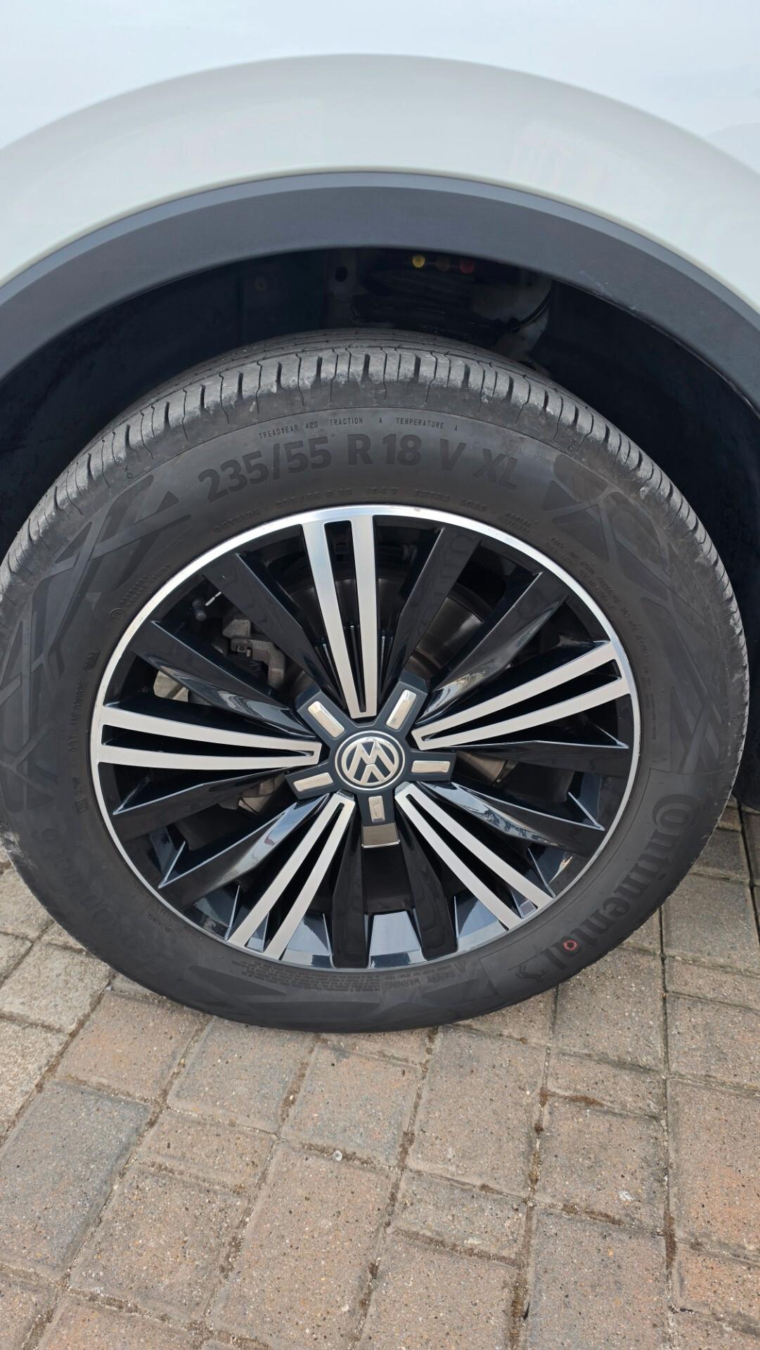 Volkswagen Tiguan 2.0 TDI SCR DSG 4MOTION Executive BMT