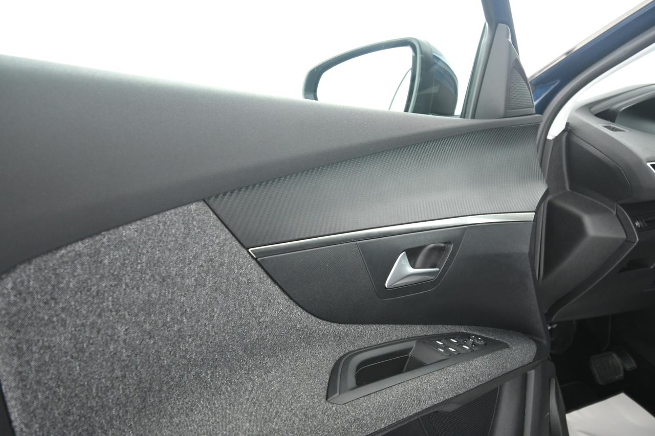 PEUGEOT 3008 1.5 bluehdi Active Business s&s 130cv eat8 NEOPATENTATI+CAMERA