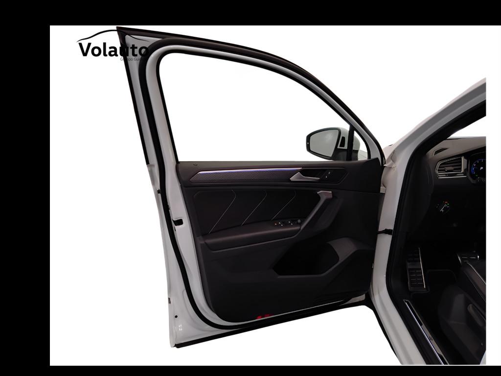 VOLKSWAGEN Tiguan II 2021 - Tiguan 1.5 tsi R-Line 150cv dsg