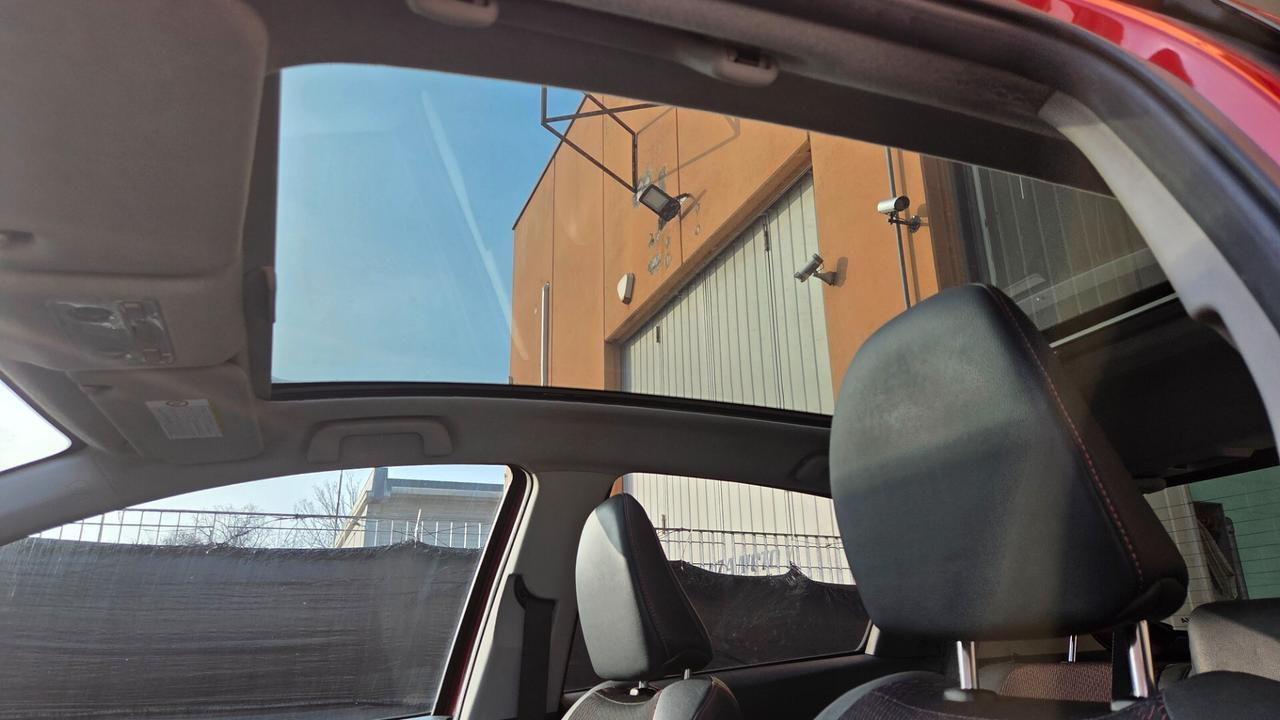 Toyota Yaris 1.3 5 porte Lounge full