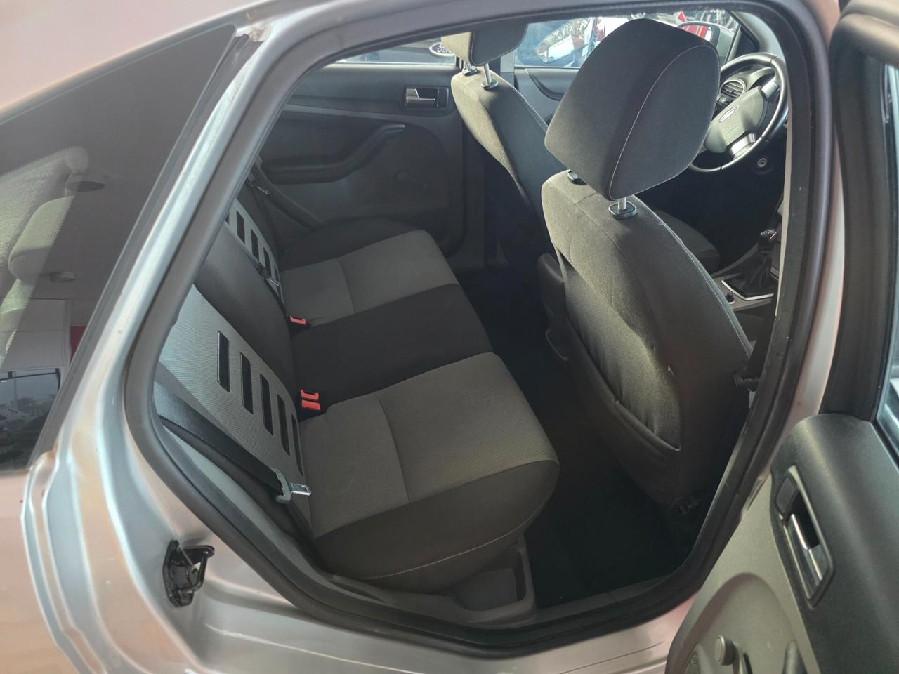 Ford Focus 1.6 TDCi (110CV) 5p. Tit. DPF