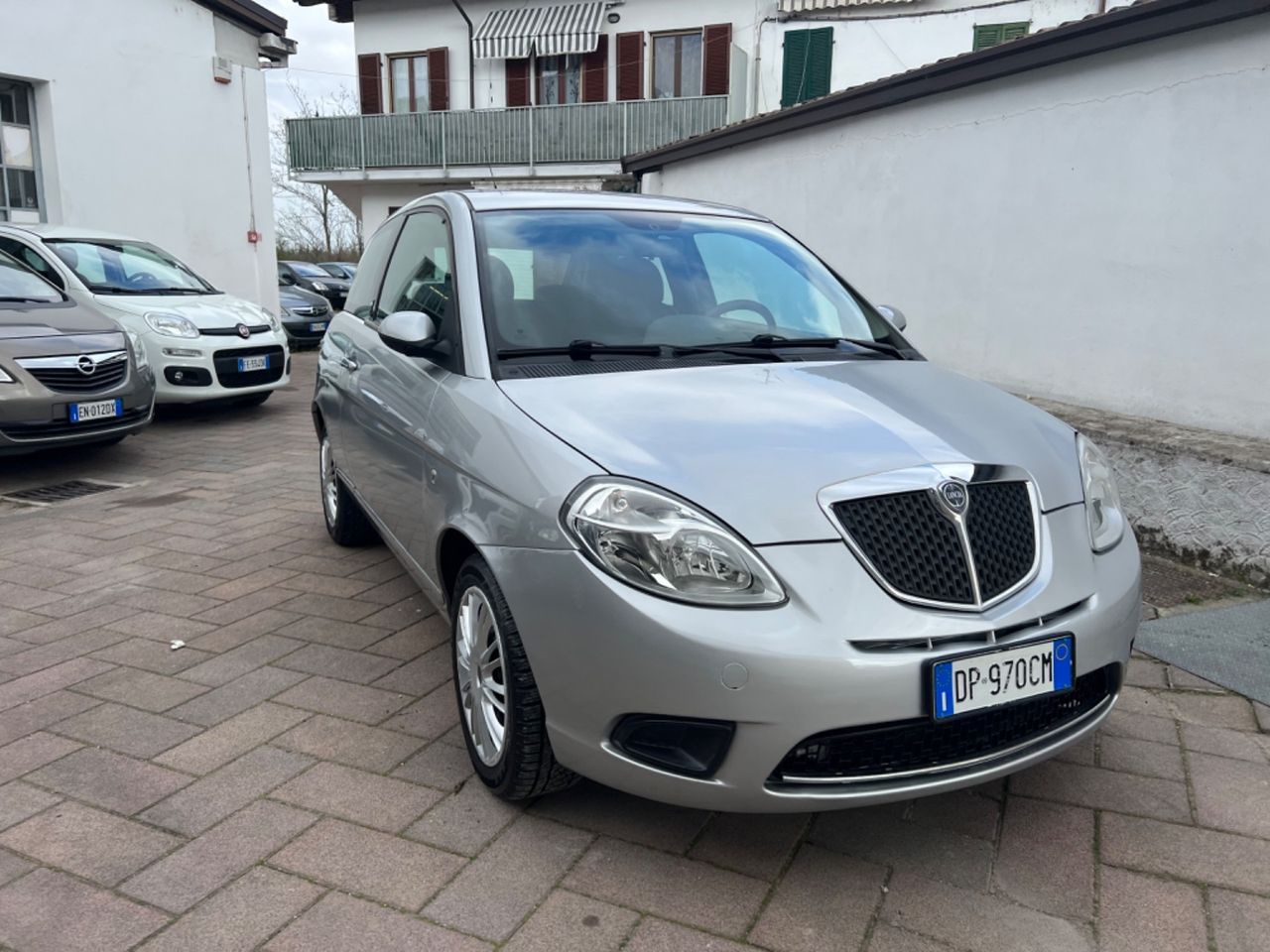 Lancia Ypsilon 1.2 Modamilano