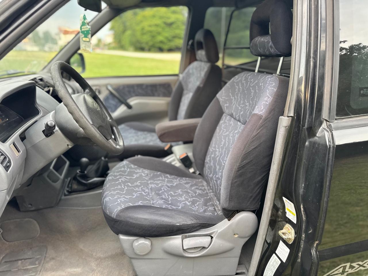 Nissan Terrano II 2.7 Tdi 3p. SR Safari Commerc
