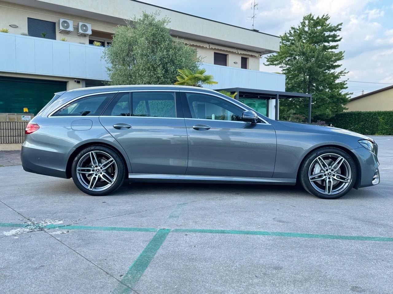 Mercedes-benz E 220 d S.W. Auto Premium Plus AMG 4 MATIC .
