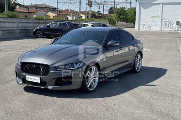 JAGUAR XE 2.0 300 CV AWD aut. R-Sport
