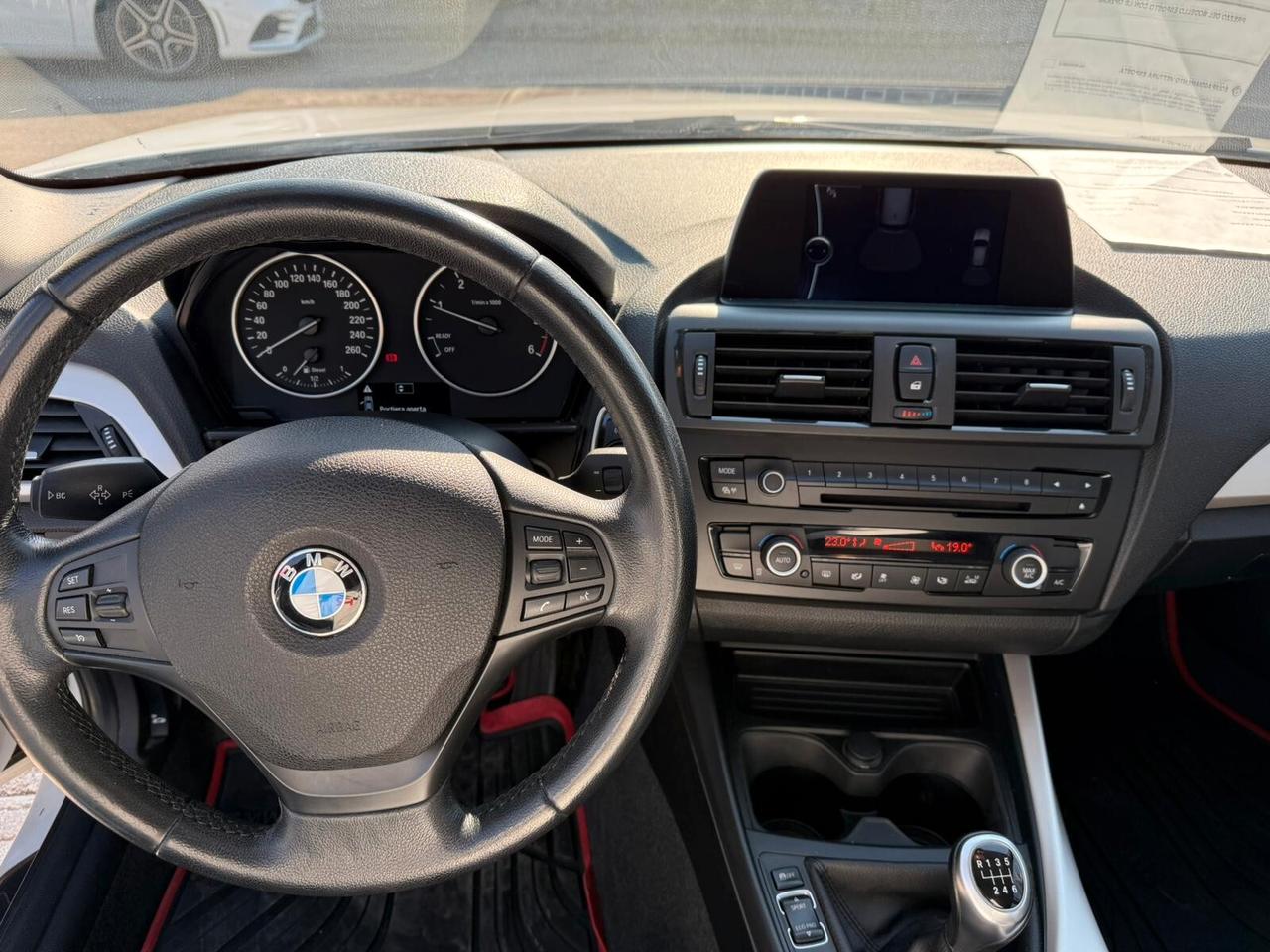 Bmw 114 114d 5p. Unique