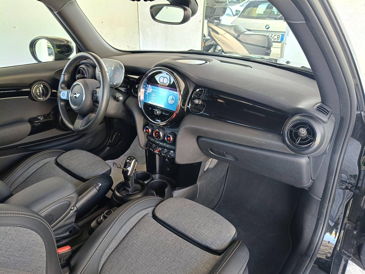 MINI Mini IV F56 2021 3p - Mini 3p 1.5 Cooper Classic auto