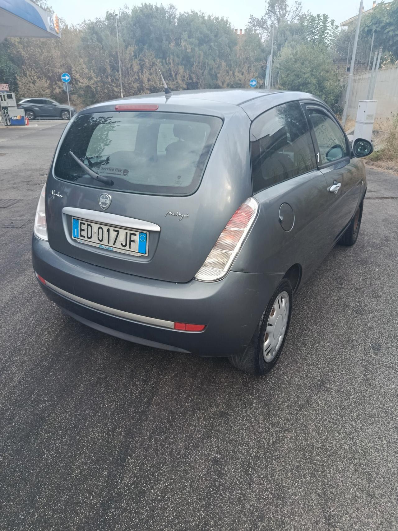 Lancia Ypsilon 1.3 MJT 75 CV Platino