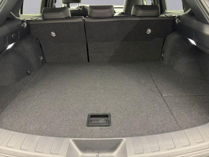 LEXUS UX HYBRID 4WD DESIGN