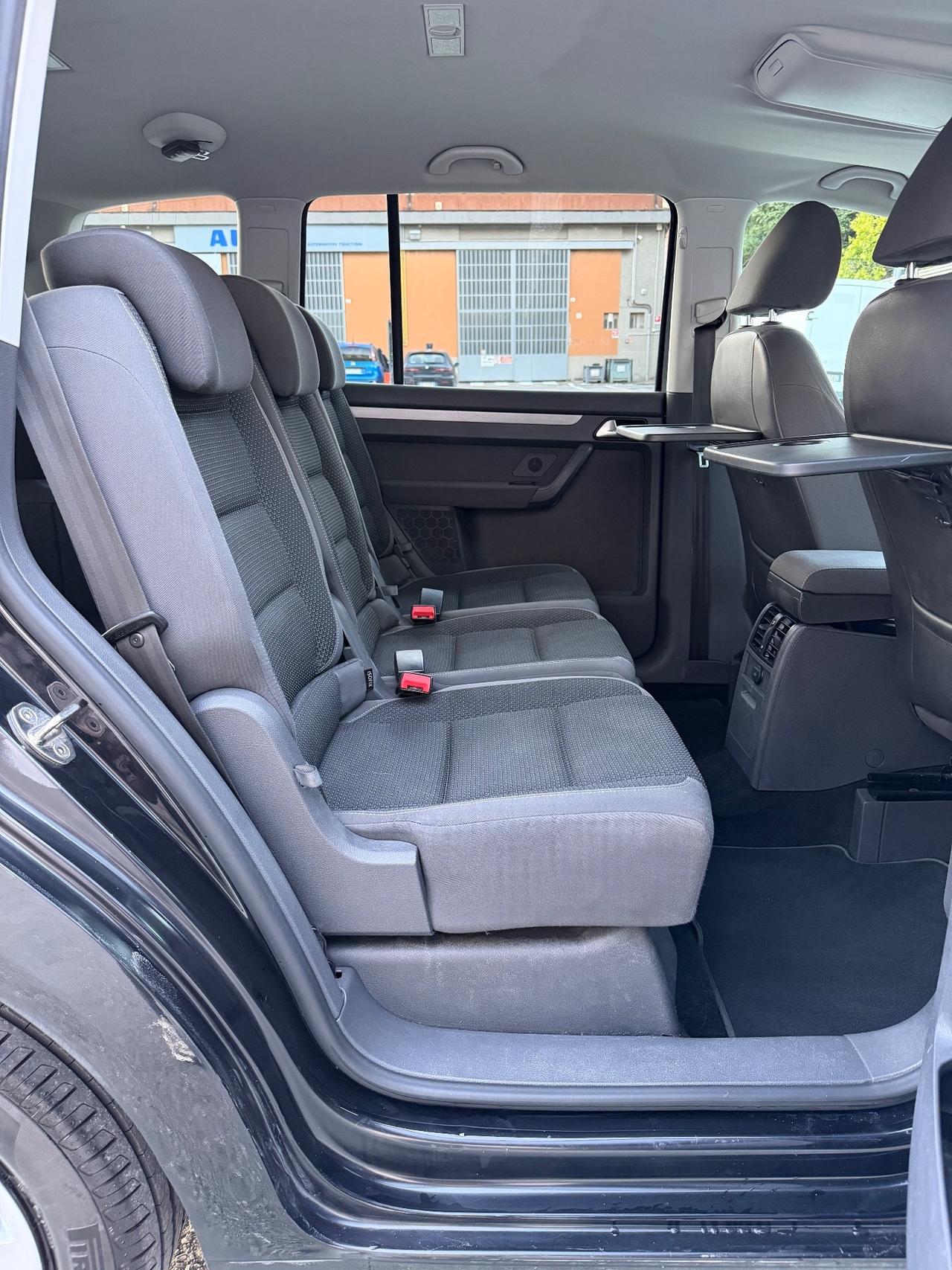Volkswagen Touran 1.2 TSI BENZINA - 7 POSTI NEOPATENTATI