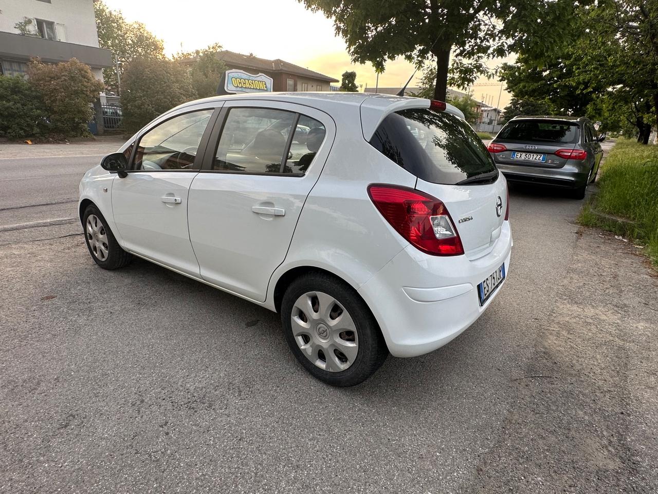 Opel Corsa 1.0 12V 5 porte Edition