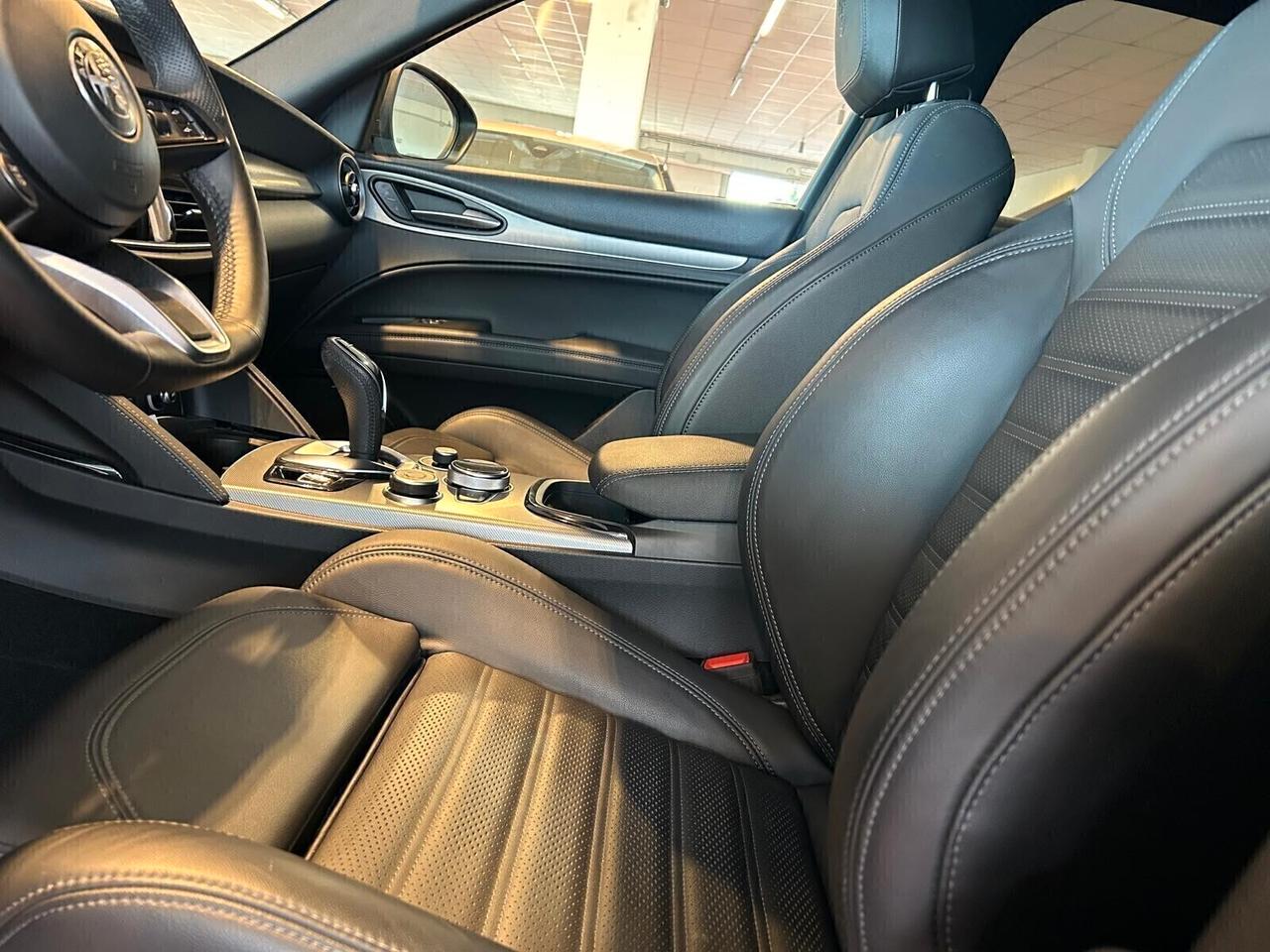 Alfa Romeo Stelvio VELOCE 2.2 Turbodiesel AT8 Q4 SPOTICAR