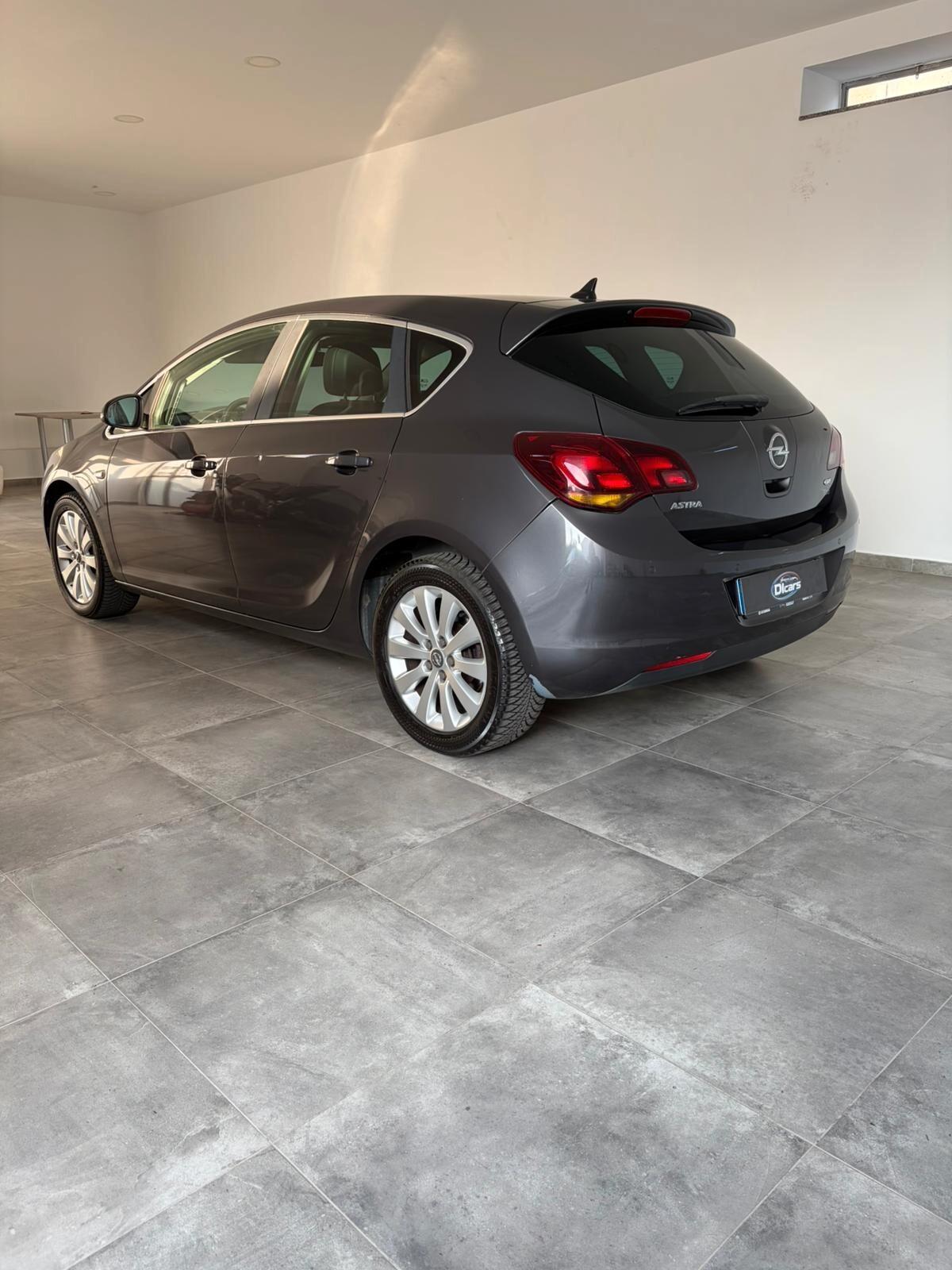 Opel Astra 1.7 CDTI 110CV Cosmo