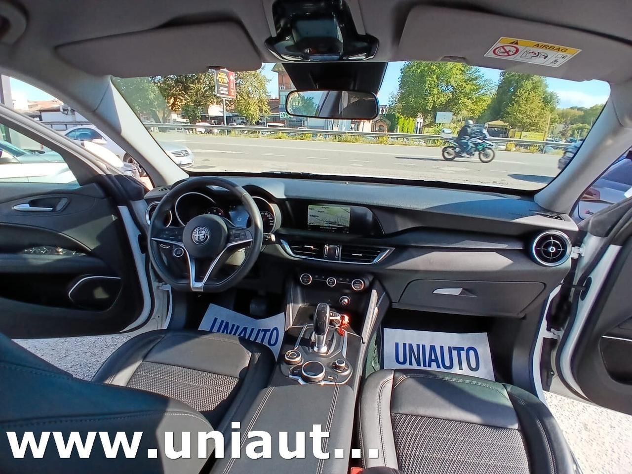 Alfa Romeo Stelvio 2.2 Turbodiesel 150 CV AT8 RWD Super