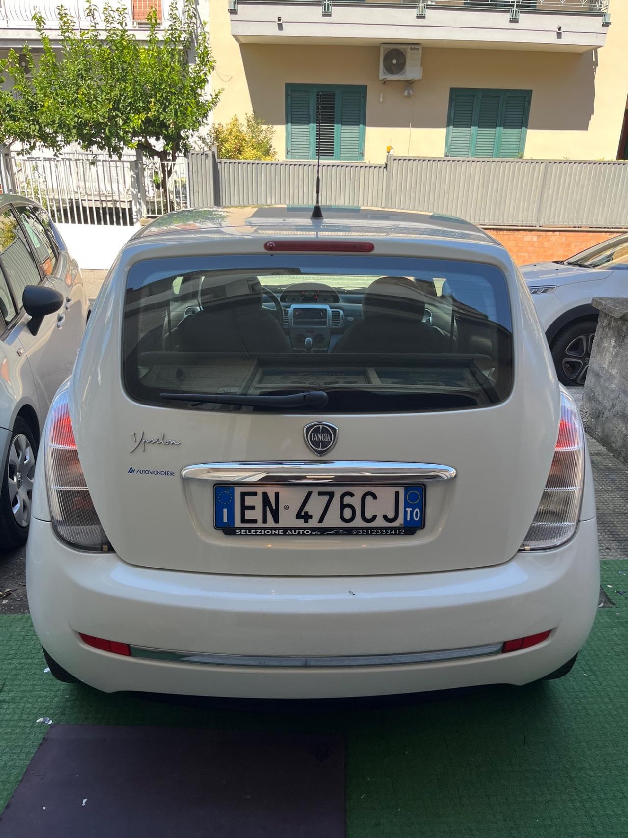 Lancia Ypsilon 1.4 Unyca Ecochic GPL FINE 2012