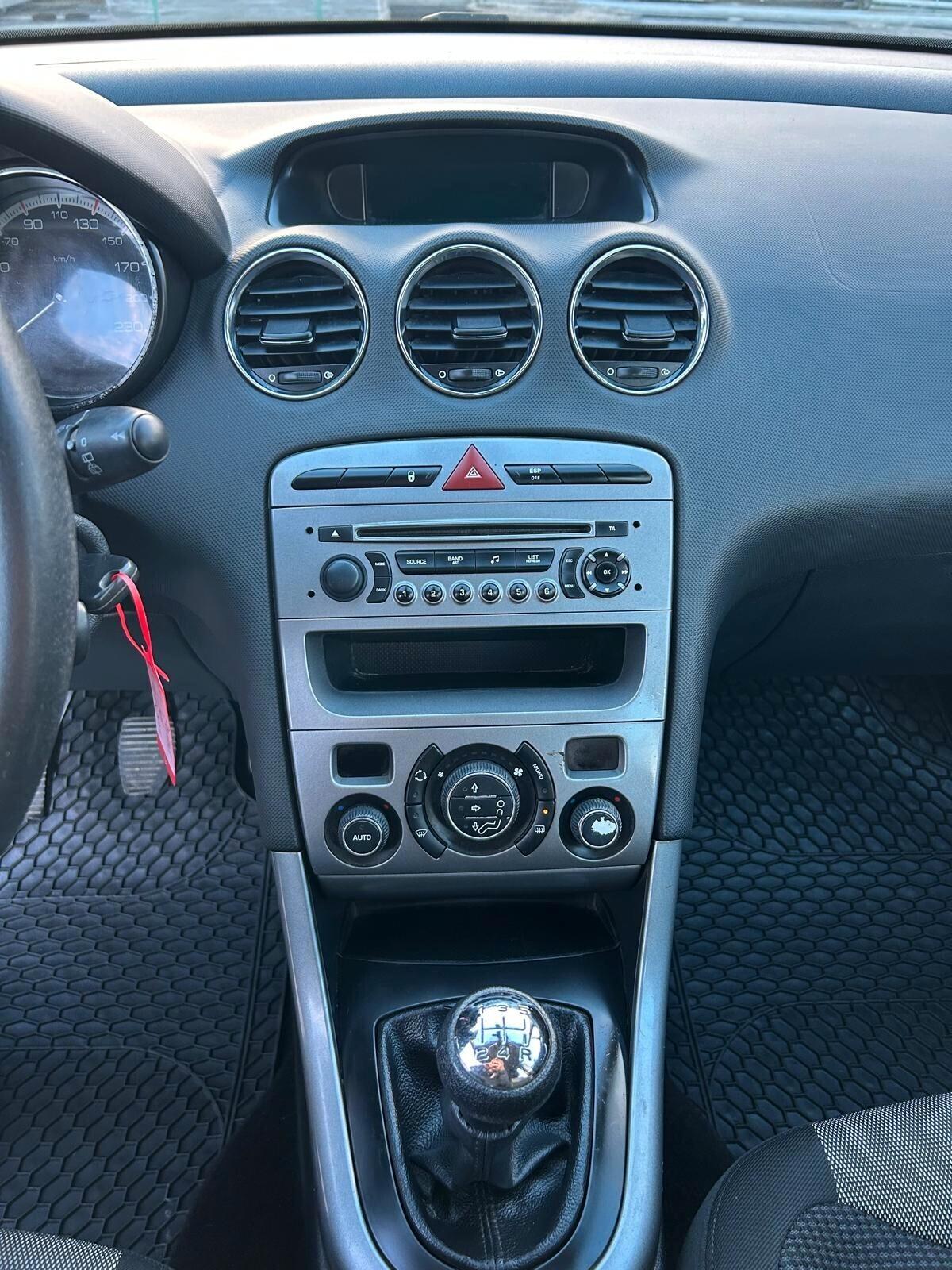 Peugeot 308 1.6 HDi 90CV Berlina