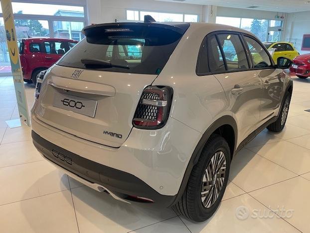 FIAT 600 600 1.2 Hybrid 100cv N71630