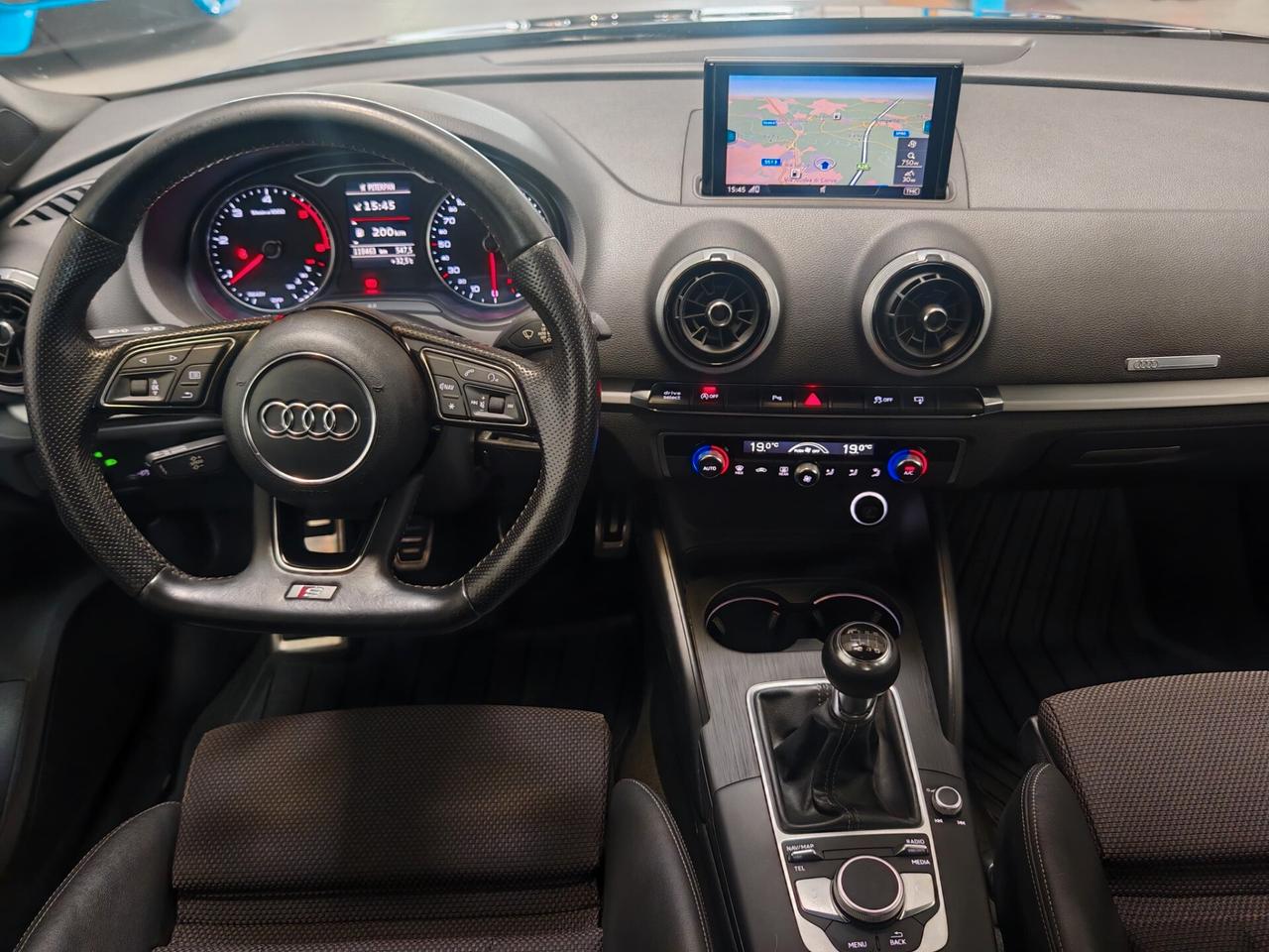 Audi A3 Sedan 1.6 TDI 116 CV S-LINE