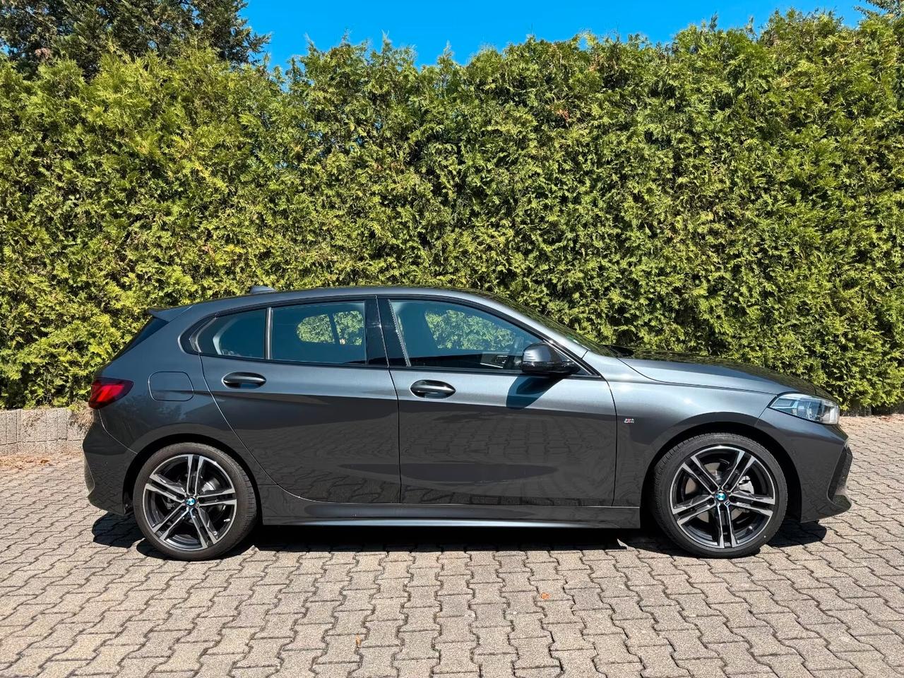 Bmw 118 d M SPORT SED.GUS KAMERA "18" APPLE CARPLAY