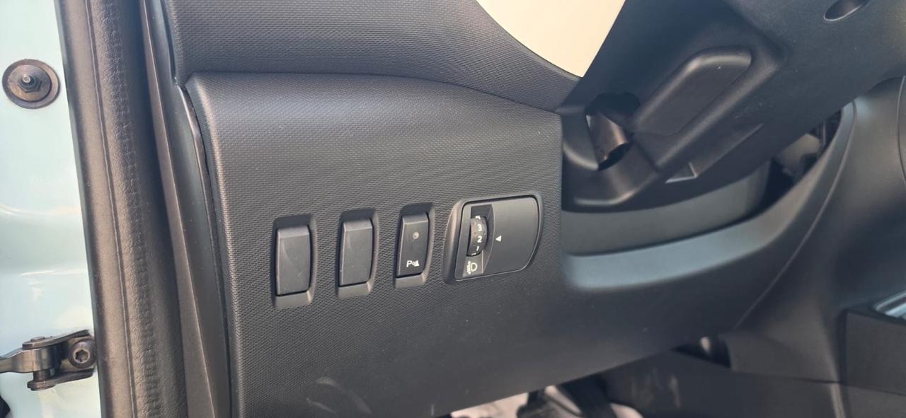 Renault Twingo 1.0 benzina Neopatentati