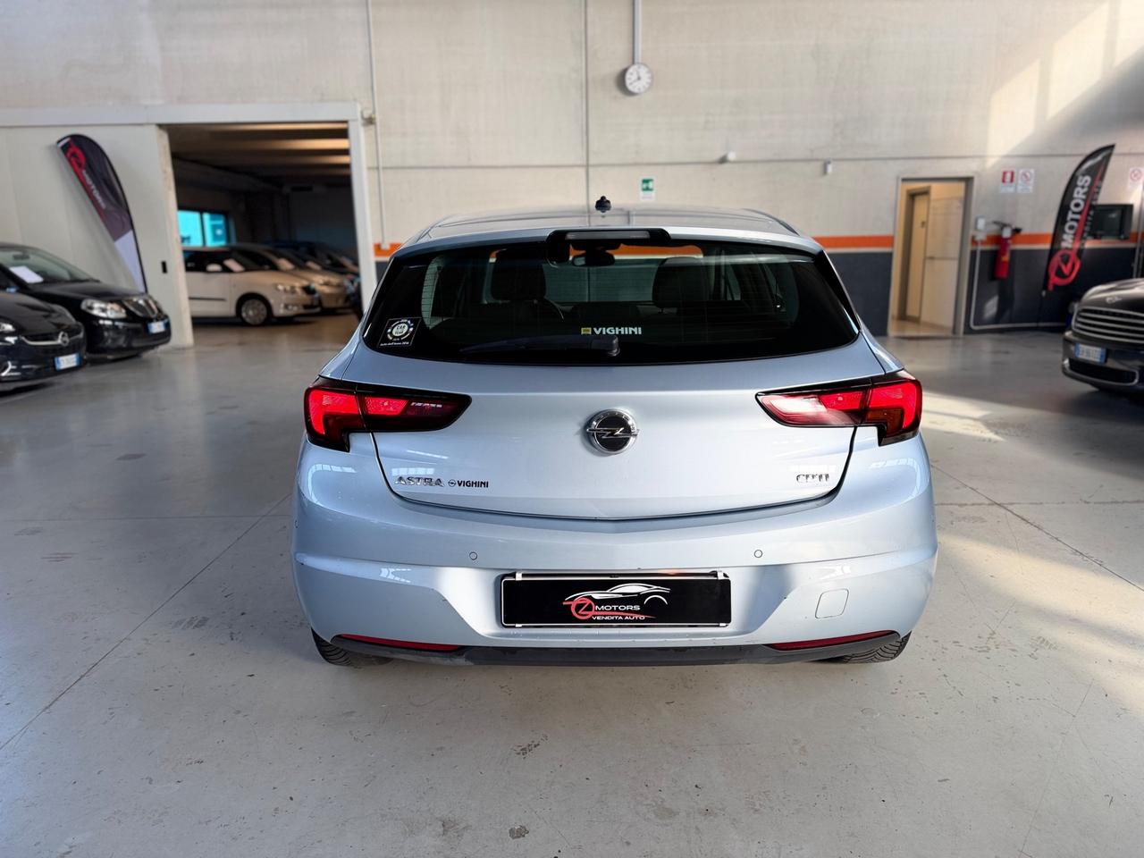 Opel Astra 1.6 CDTi 110CV Start&Stop 5 porte Innovation NEOPATENTATI