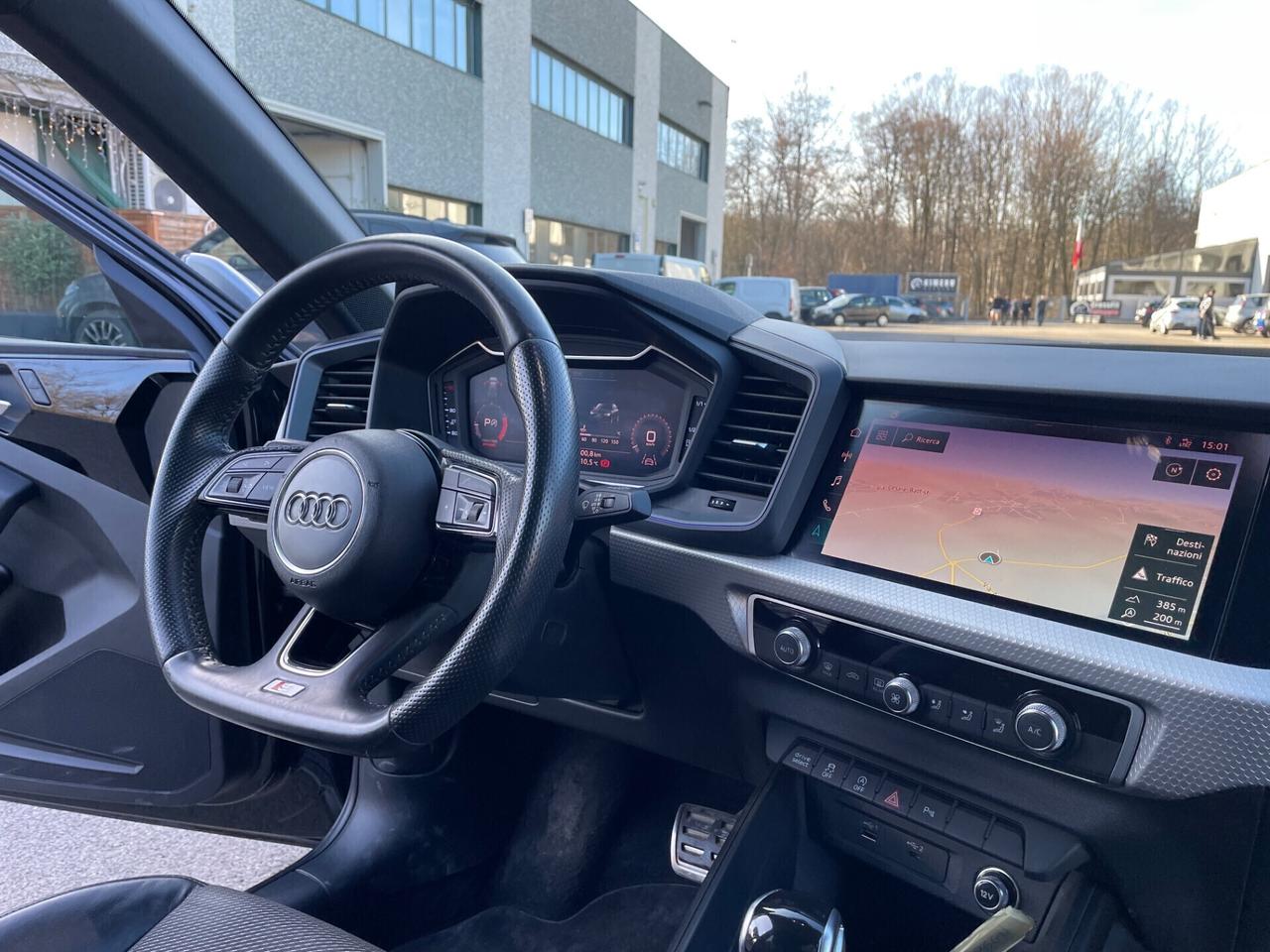 Audi A1 SPB 40 TFSI S tronic line*Automati*Navi*