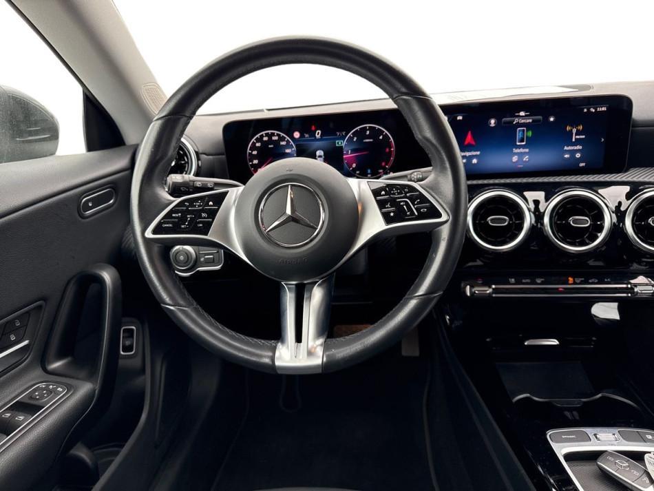 Mercedes CLA Shooting Brake 180 D Advanced 8G-DCT