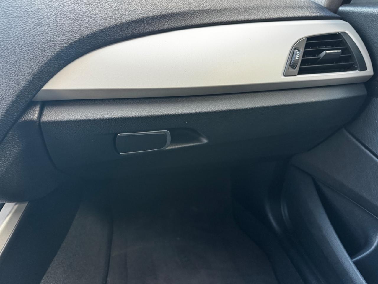 Bmw 118 118d 5p. Advantage