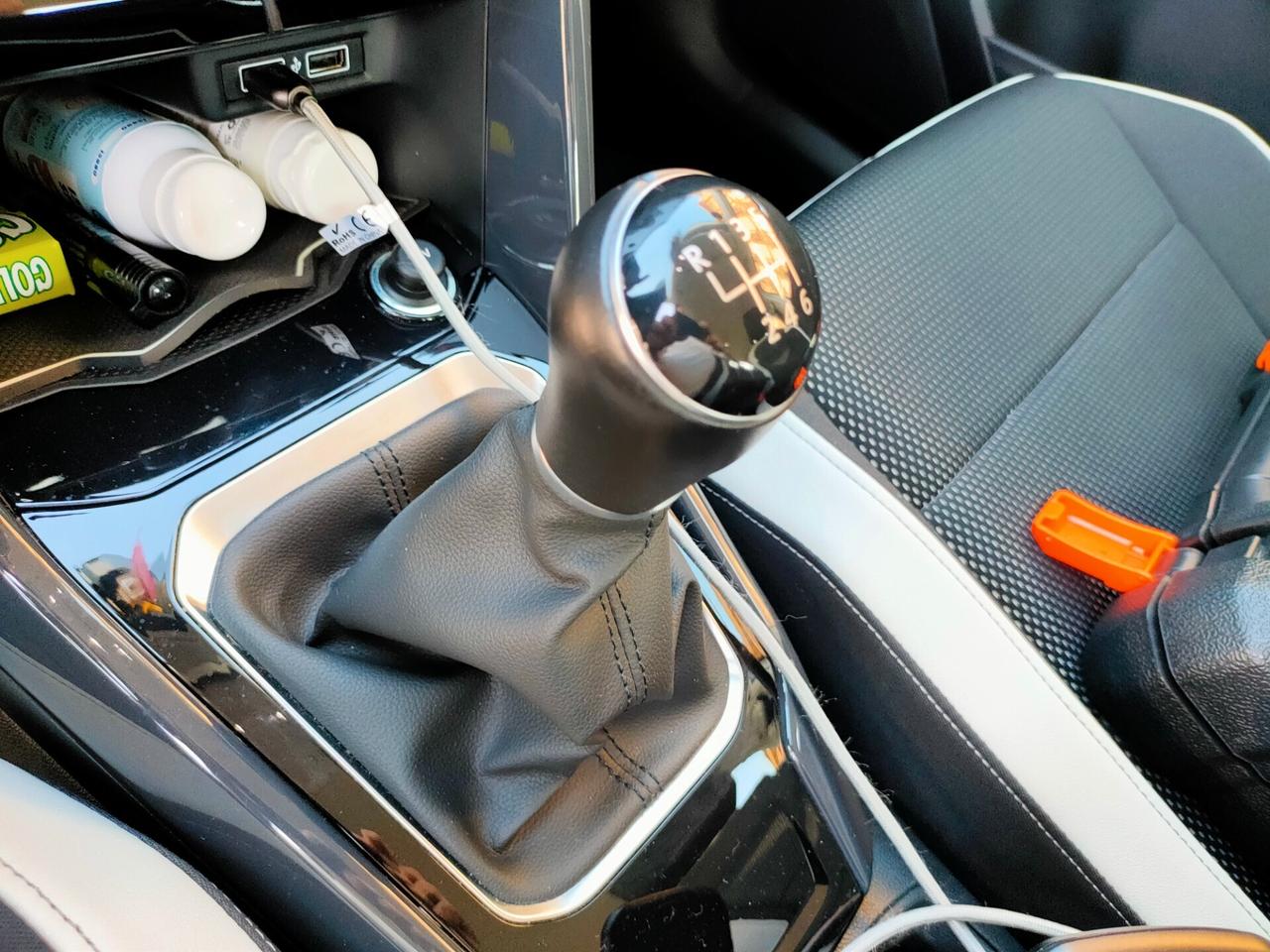 Volkswagen T-Roc 1.5 TSI ACT Advanced + Body kit R