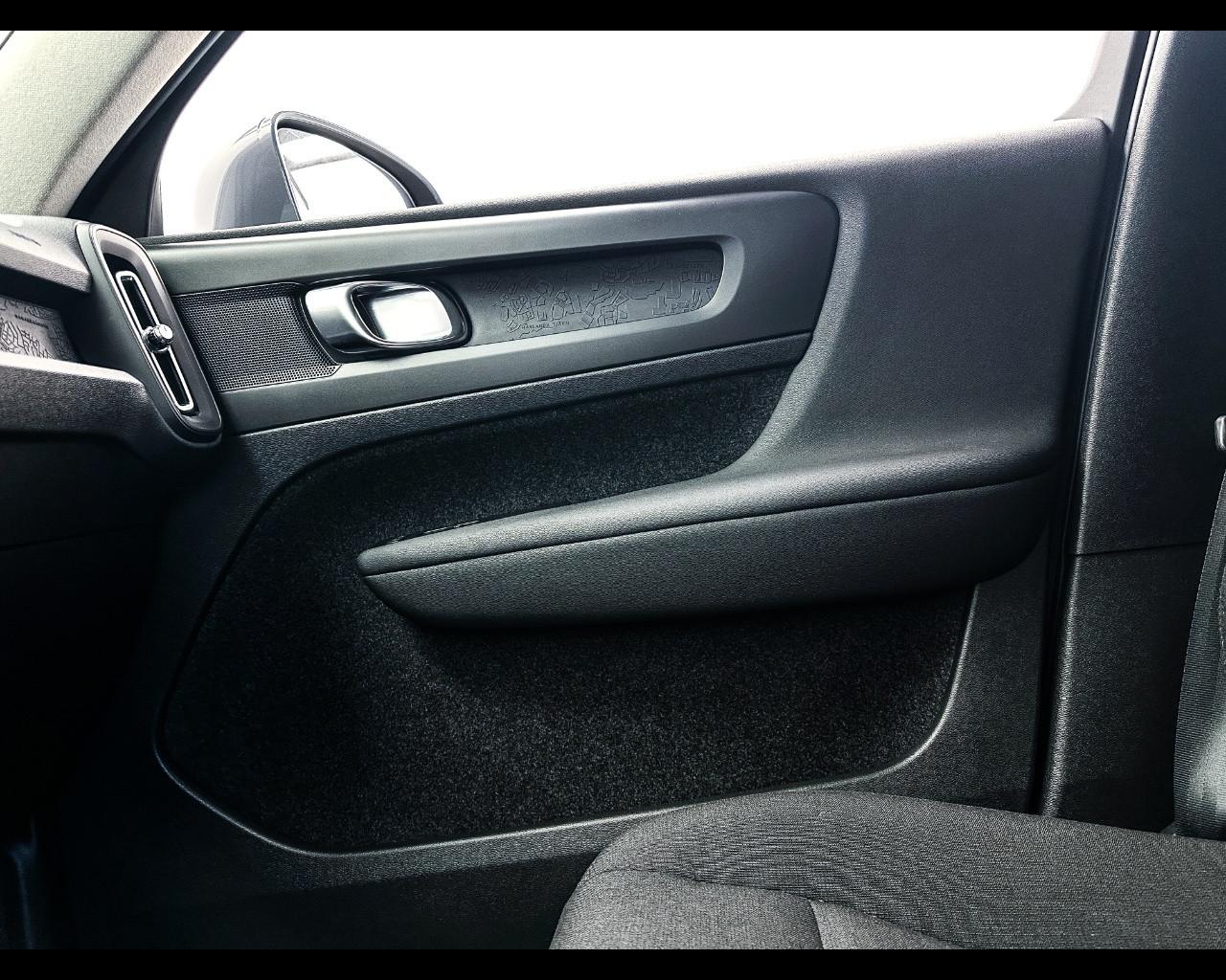 VOLVO XC40 T3 Geartronic Momentum Core