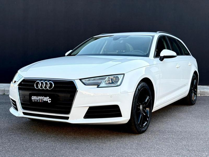 Audi A4 Avant 35 2.0 tdi Sport 150cv s-tronic