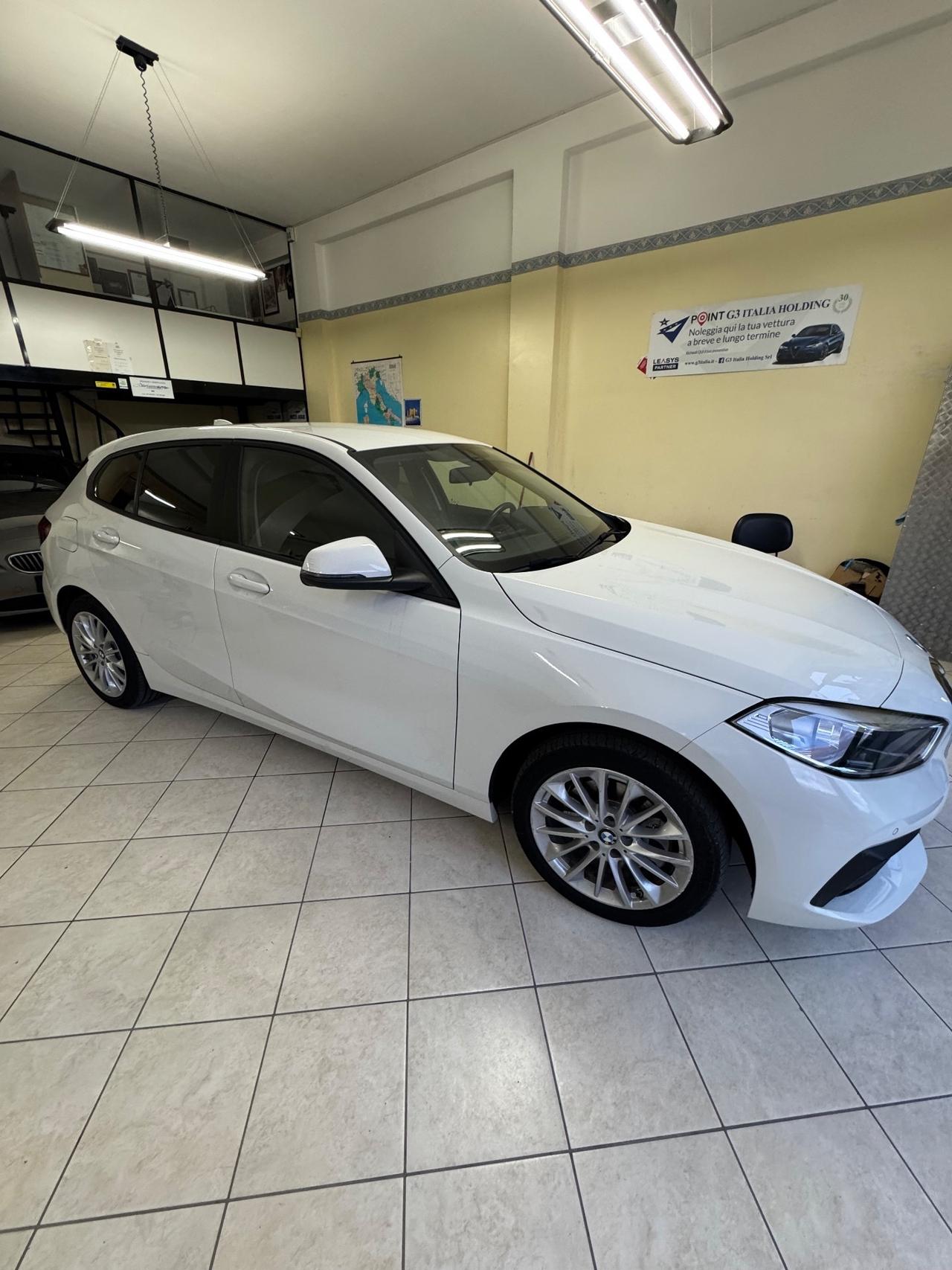 Bmw 116 116d 5p. Business Advantage