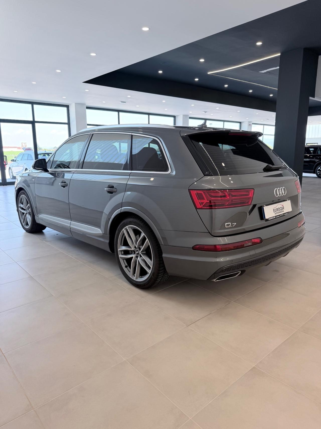 Audi Q7 50 TDI quattro tiptronic Business Plus