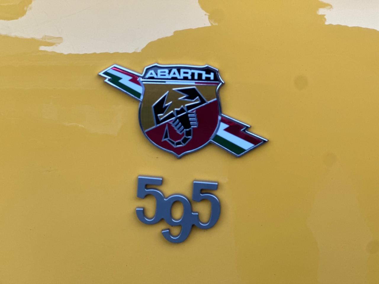 Abarth 595 tua a 239 Euro al mese senza anticipo