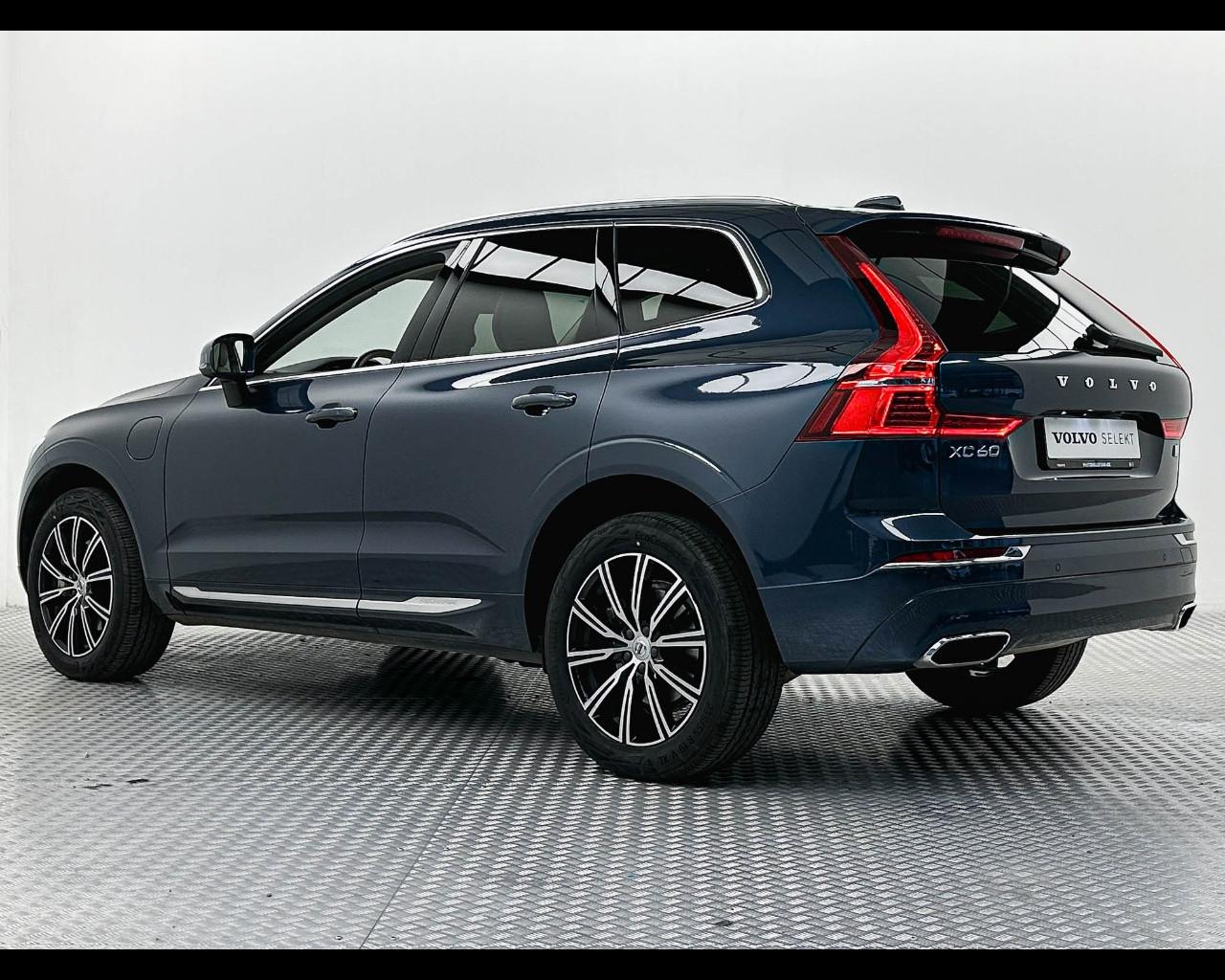 VOLVO XC60 (2017-->) - XC60 T6 Recharge Plug-in Hybrid AWD Inscription