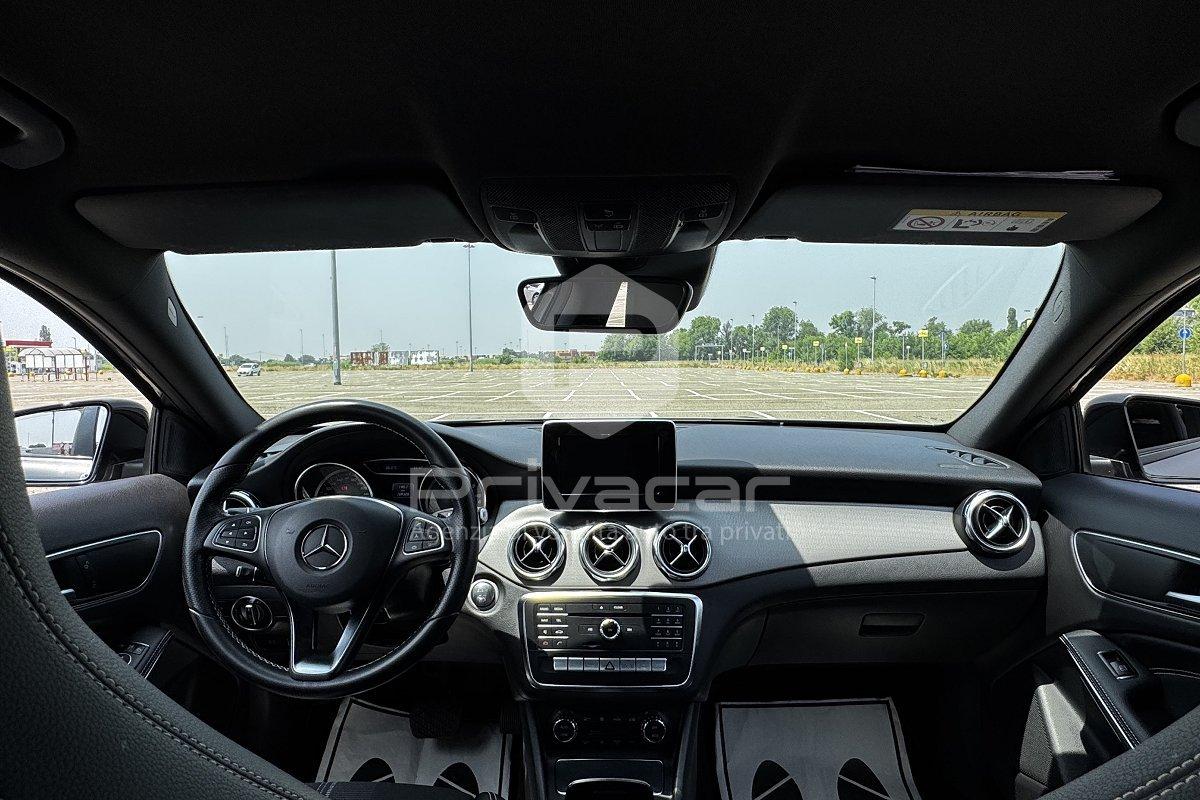 MERCEDES GLA 180 d Automatic Sport